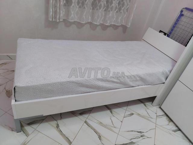Lit 1 personne avec matelas - 90x200 - 2