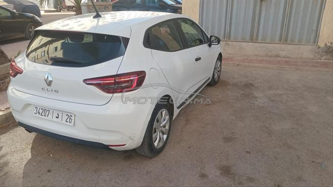 Renault Clio Essence Automatique 2023 à Bouznika