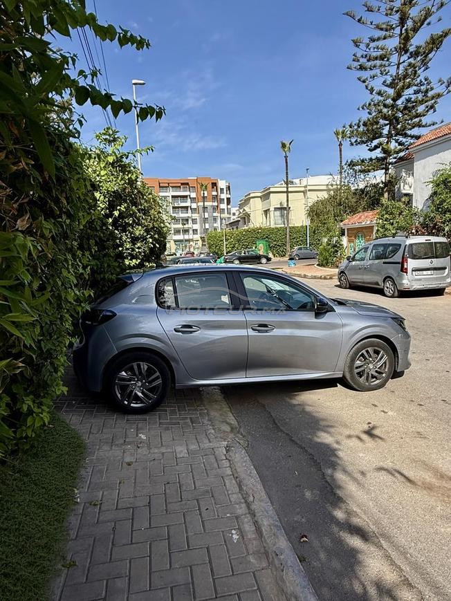 BONNE AFFAIRE À SAISIR — PEUGEOT 208 