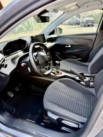 BONNE AFFAIRE À SAISIR — PEUGEOT 208 - 2