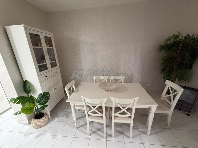 Table à manger IKEA et 6 chaises - 2