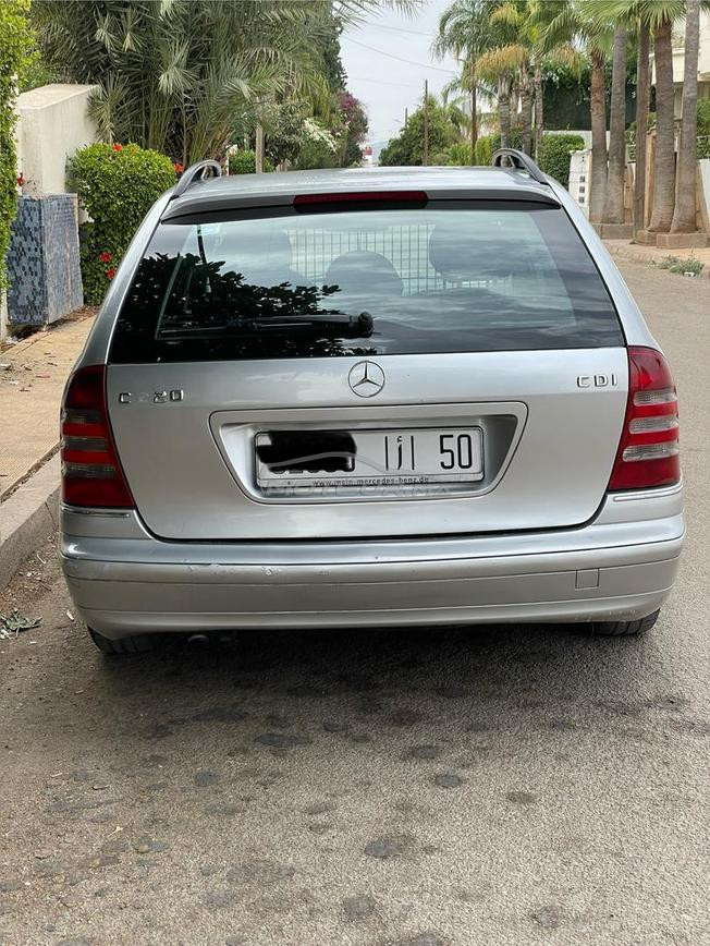 Mercedes-Benz C220 CDI Break موديل 2002 نقية 