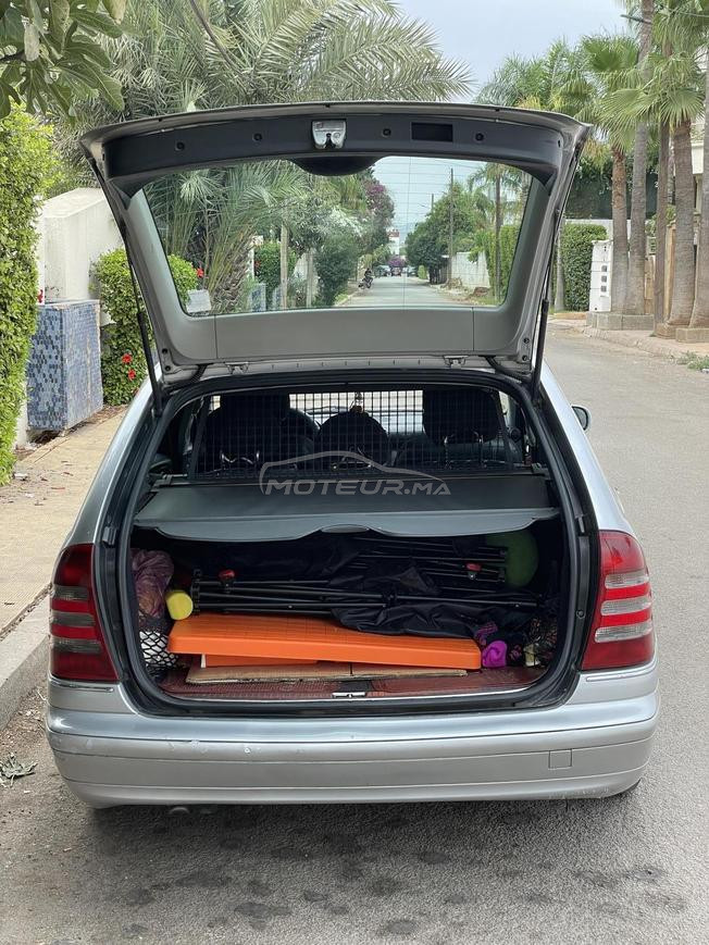 Mercedes-Benz C220 CDI Break موديل 2002 نقية 