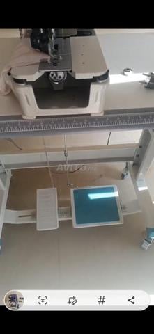 Machine à broder neuve jamais utilisée