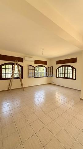 Villa de 900m² en location à Hay Riad - 2