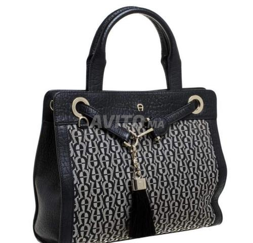 حقيبة Aigner مطبوعة لم تُلبس أبداً - 2