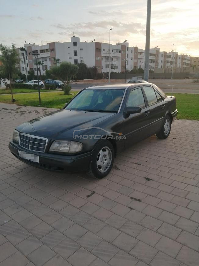 Mercedes-Benz class c220 