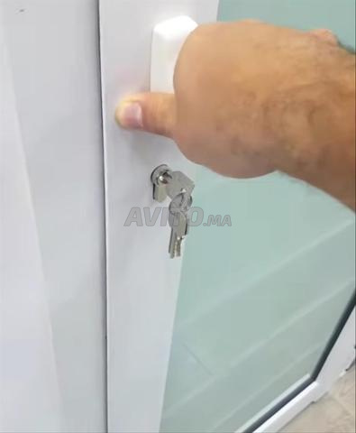 إصلاح نوافذ وأبواب ألومنيوم وزجاج وريدوس