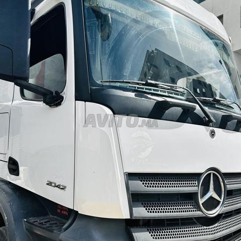 Mercedes Actros - 2