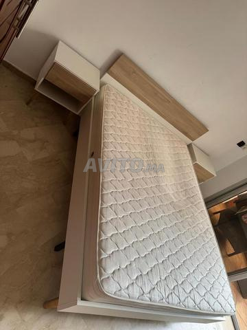 غرفة نوم شبه جديدة