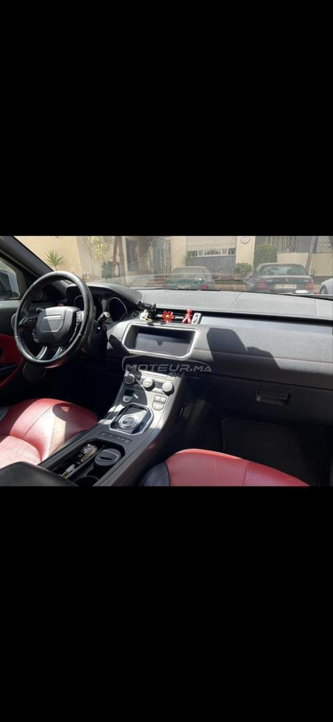 Range Rover évoque dynamique plus R