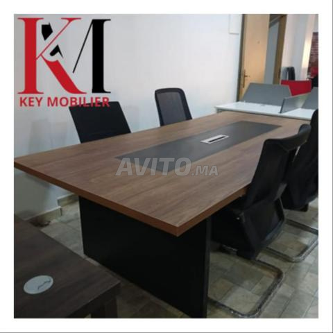 Table de Réunion Design Moderne - 2