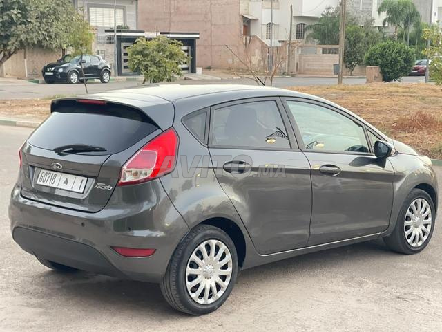 Voiture encore propre - 2