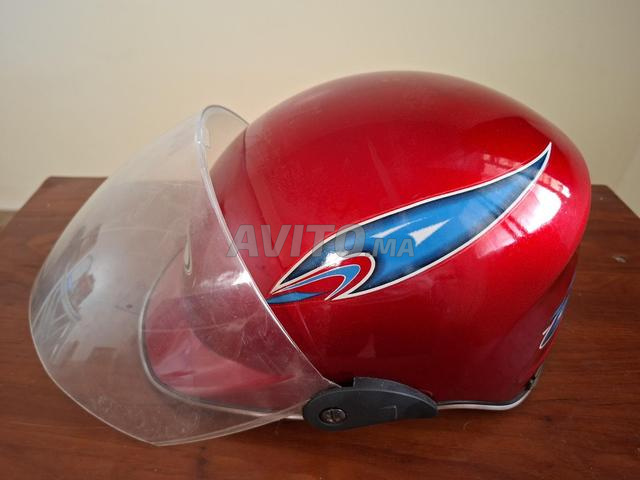 Casque de moto / scooter rouge avec visière - 2