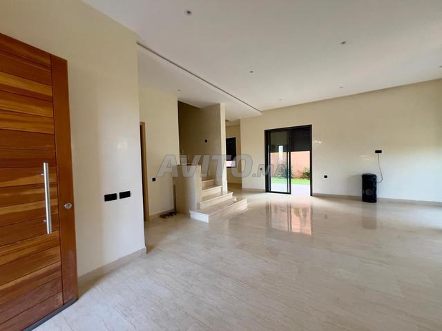 Villa moderne 2 façades avec jardin à Targa - 2