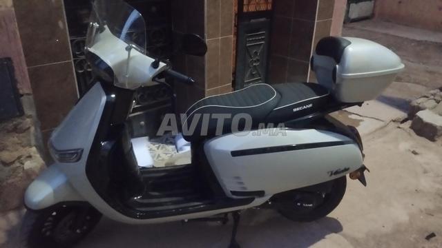 Scooter moto Vesta - 2