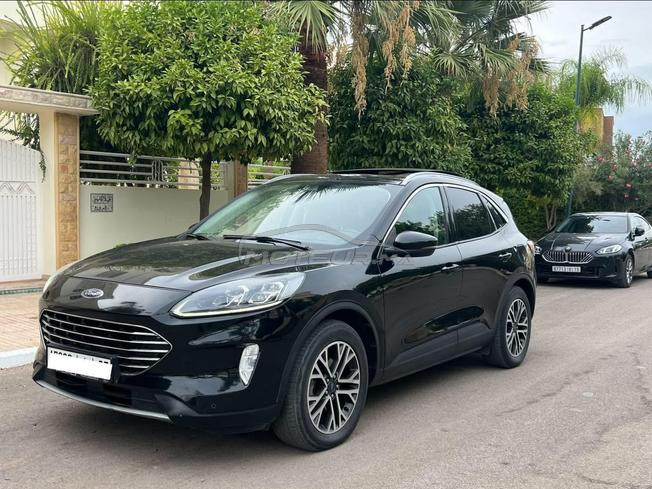 Ford kuga titanium Modèle 2021 tout option 