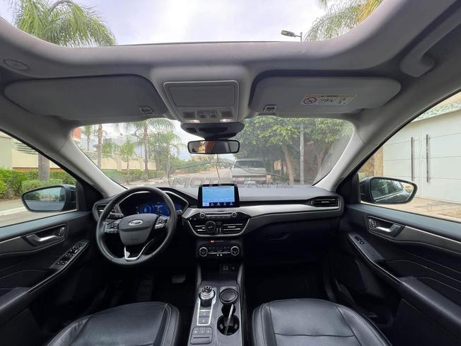 Ford kuga titanium Modèle 2021 tout option 