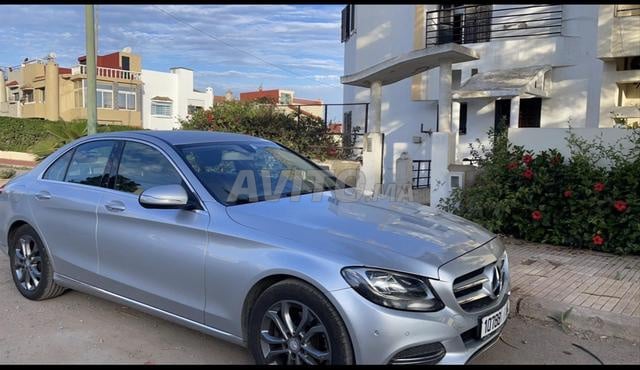 Mercedes-Benz 220 Diesel Automatique 2015 à Temara