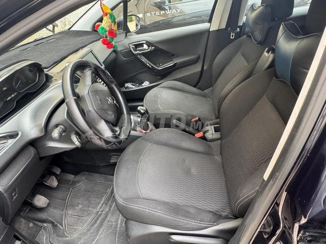 Peugeot 208 Diesel Manuelle 2019 à Fès