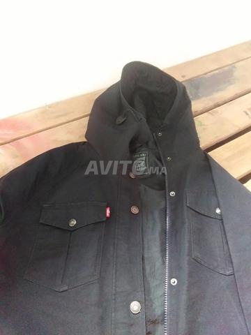 جاكيت بغطاء رأس ليفاي شتراوس وشركاه (Levi's)