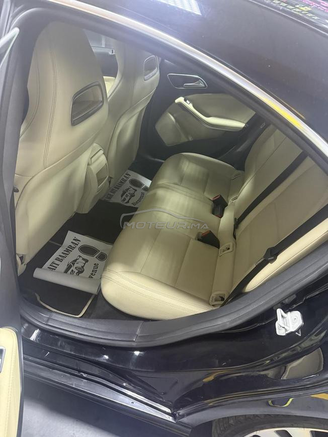 voiture cla220d noir à vendre 