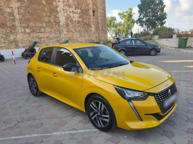 Peugeot 208 comme neuve - 2