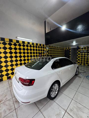 Volkswagen Jetta - 2