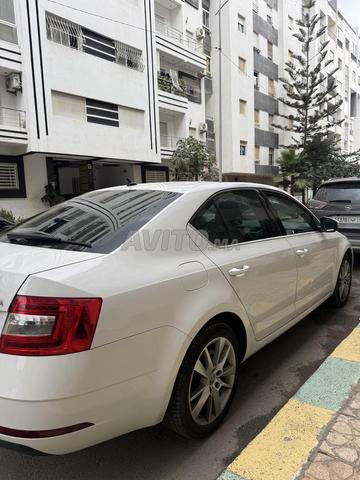 Skoda modèle 2018, 1ère main, 100 mille km - 2