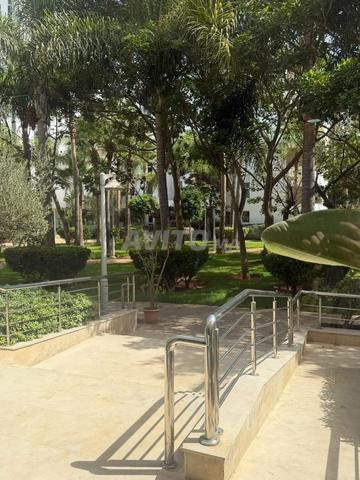 Appartement à louer 100 m² à Rabat Souissi - 2