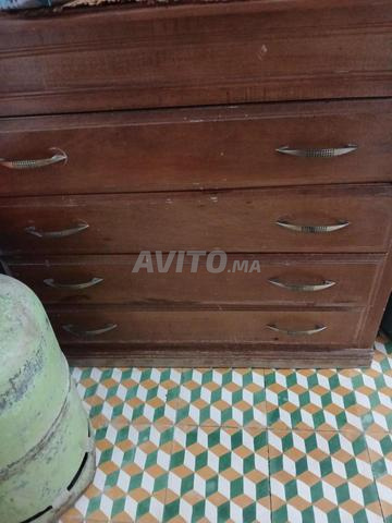 Table et grand fauteuil de coiffure d'occasion - 2