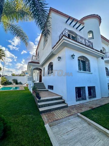 Villa de Prestige avec piscine à louer