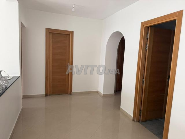 Appart 3 ch vide à louer à 2 mars 124 m²