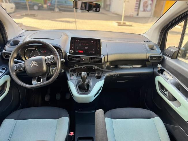 Berlingo 6 porte model 2021 km 70000 particulier 