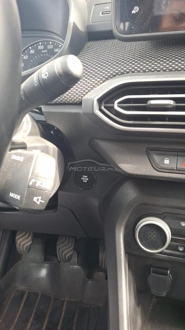 vente Dacia sandero presque neuf 