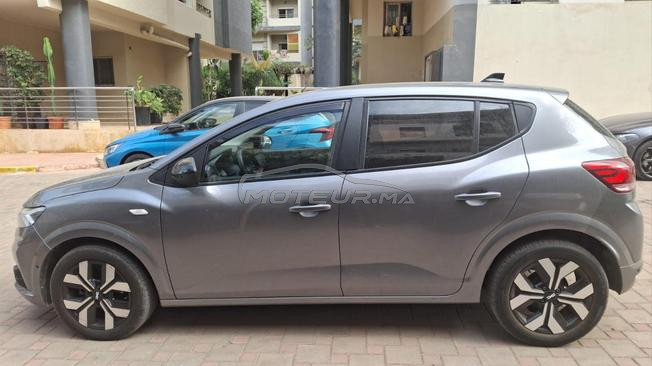vente Dacia sandero presque neuf 