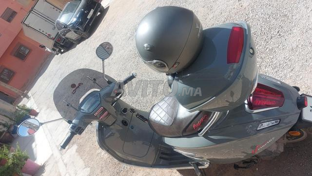 Moto année 2023 à vendre - 2