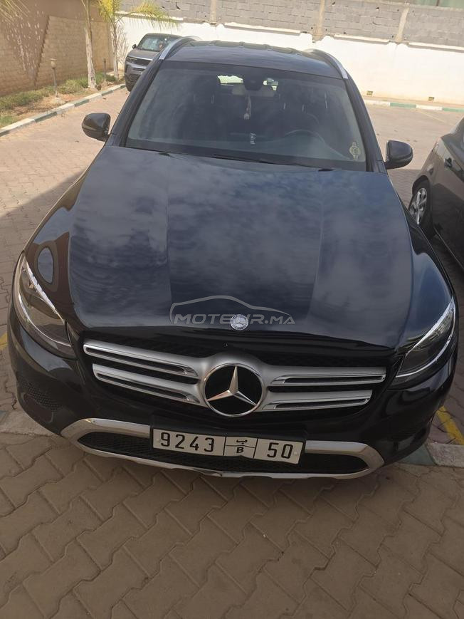 une belle mercedes glc