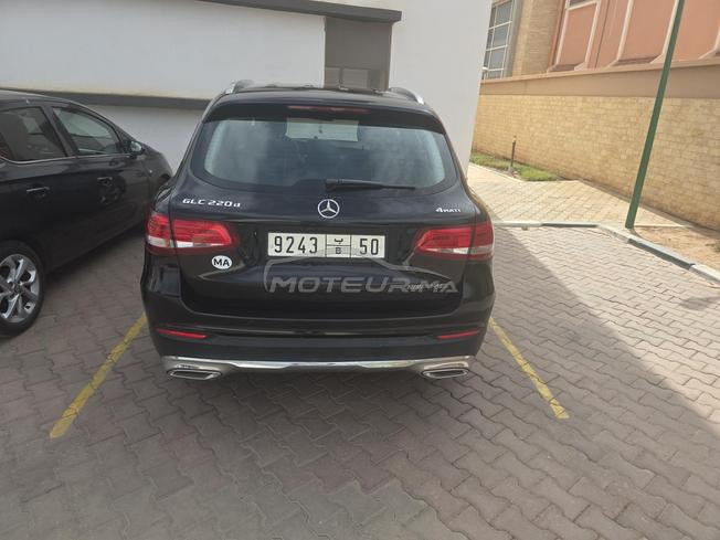 une belle mercedes glc