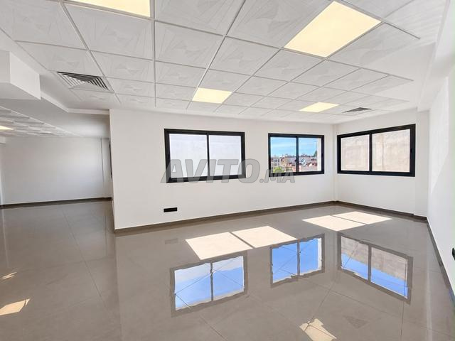 PLATEAU DE BUREAU 70M QUARTIER FRANCEVILLE - 2