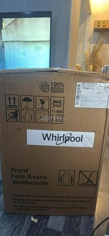 ثلاجة صغيرة Whirlpool جديدة - 2
