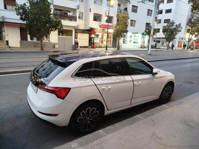 une très belle voiture à vendre 