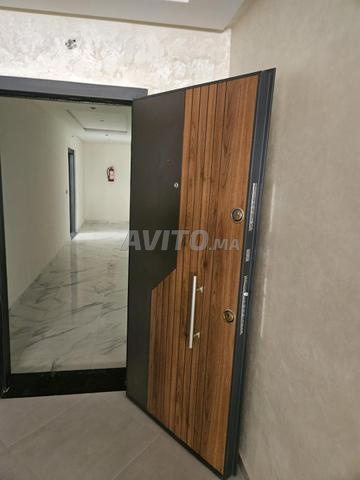 للتواصل والاستفسارات يرجى إرسال رسالة عبر الواتساب - 2