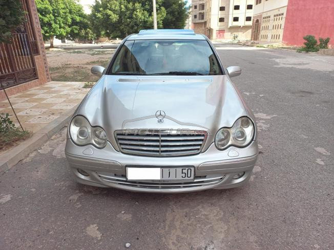 Mercedes-Benz 220 Diesel Automatique 2005 à Nador