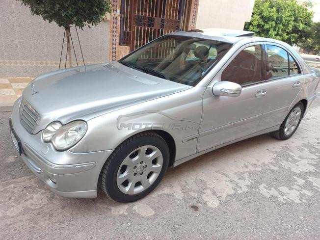 Mercedes-Benz 220 Diesel Automatique 2005 à Nador