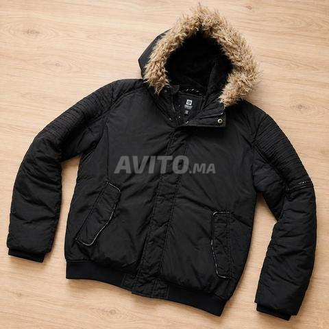 Veste d'occasion à vendre en excellent état et authentique - 2