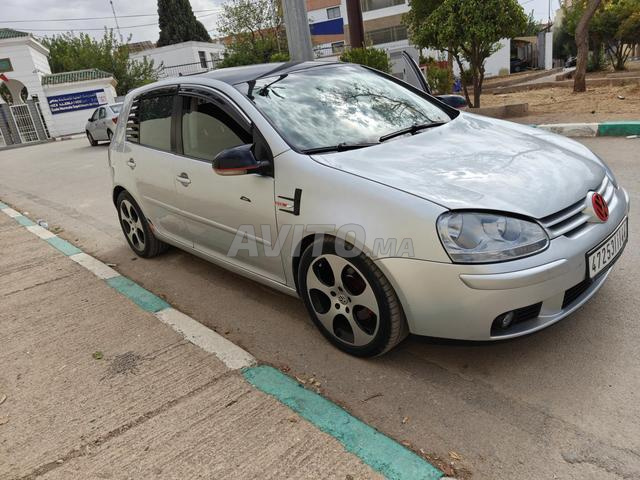 Golf 5 VW bon état - 2