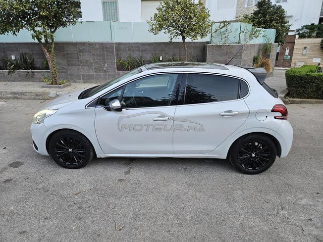 peugeot 208 white édition