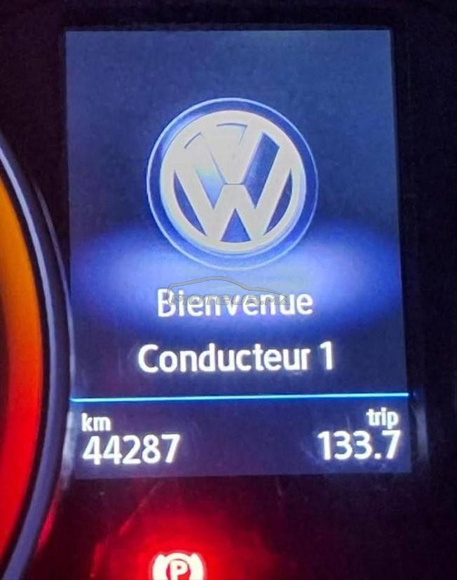 Volkswagen Tiguan (negociable devant voiture) 