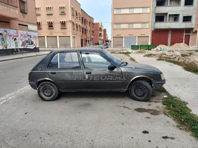 Peugeot 205 diesel à sidi bibi